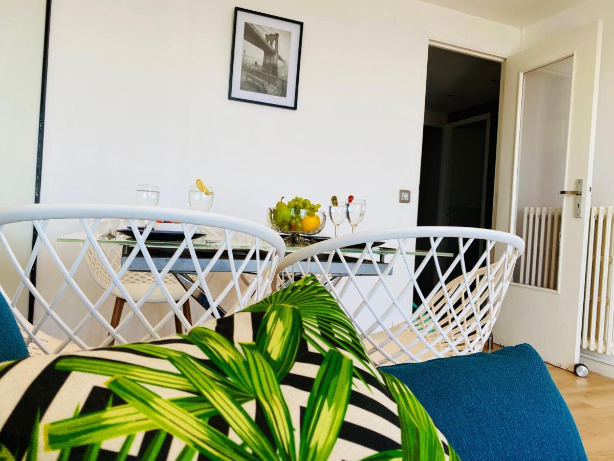 Panoramic Sea View - Air-conditioning - Balcony - Tramway - 2 Bedrooms - Wifi - Fully Equipped Kitchen Apartment Nizza