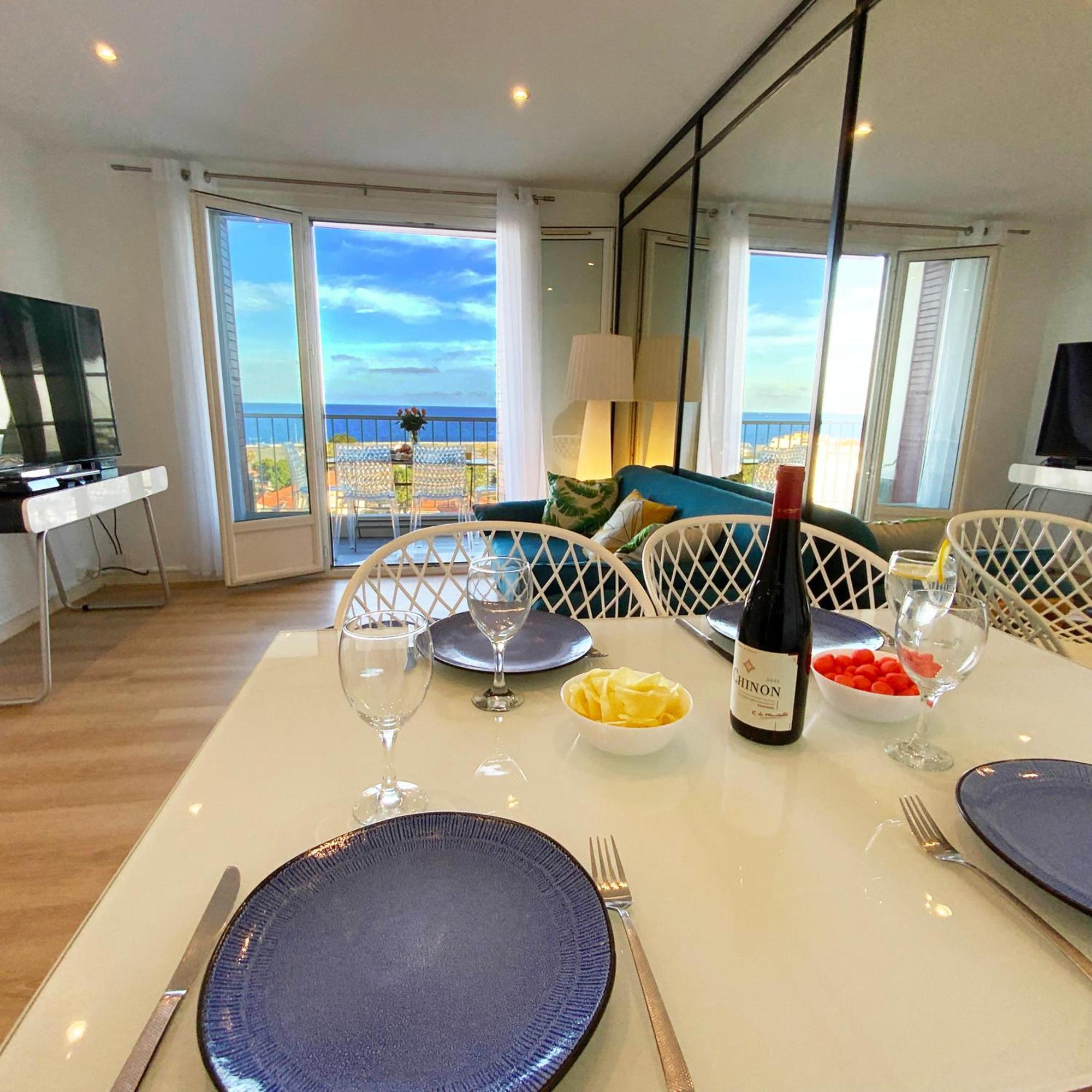 Apartment Panoramic Sea View - Air-conditioning - Balcony - Tramway - 2 Bedrooms - Wifi - Fully Equipped Kitchen Nizza